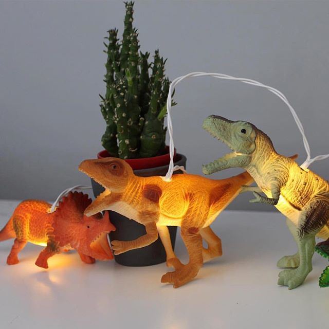 Retrokidsonline's tweet photo. Do you know a dinosaur crazy child or little adult? Dinosaur string lights are a fabulous gift choice for any Dino fan. Full details online or click image for product link. #retrokids #dinosaur #disasterdesigns #stringlights https://t.co/b8eaojbWc7