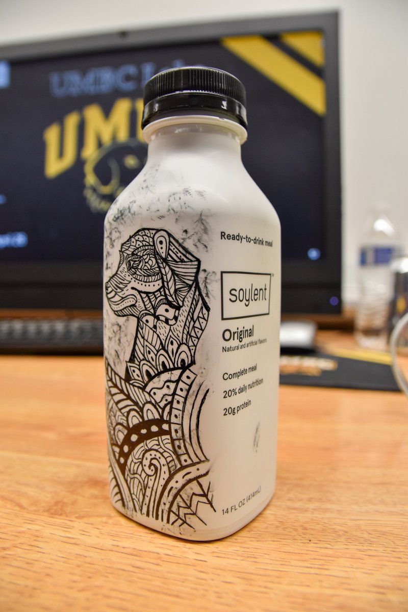 _khoin_'s tweet image. Bottle deisgn @soylent @MLHacks #soylentcanvas #hackumbc