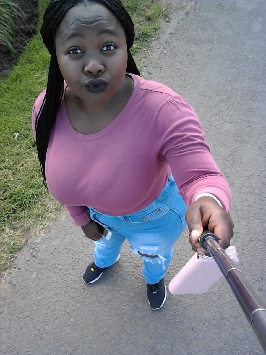 MizarPoswa's tweet photo. #longweekendlook https://t.co/Jl4qkTbNge