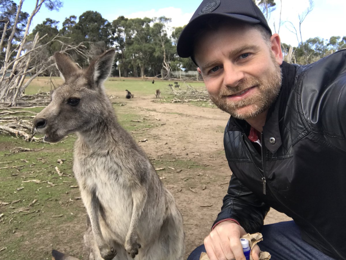 Checked off ‘selfie with kangaroo’... #kangarooselfie