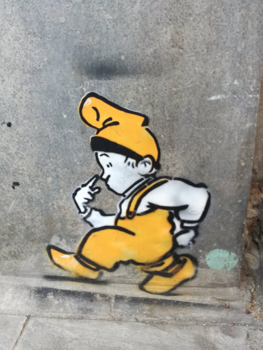 Atenció, membre del <a href="/CDRRoures/">CDR Sant Esteve de les Roures</a> enxampat in fraganti quan es disposava a posar el dit al nas. Perill, creiem que s'ha amagat darrere d'una col @CivilRoures <a href="/_hombresdeverde/">Hombresdeverde</a>