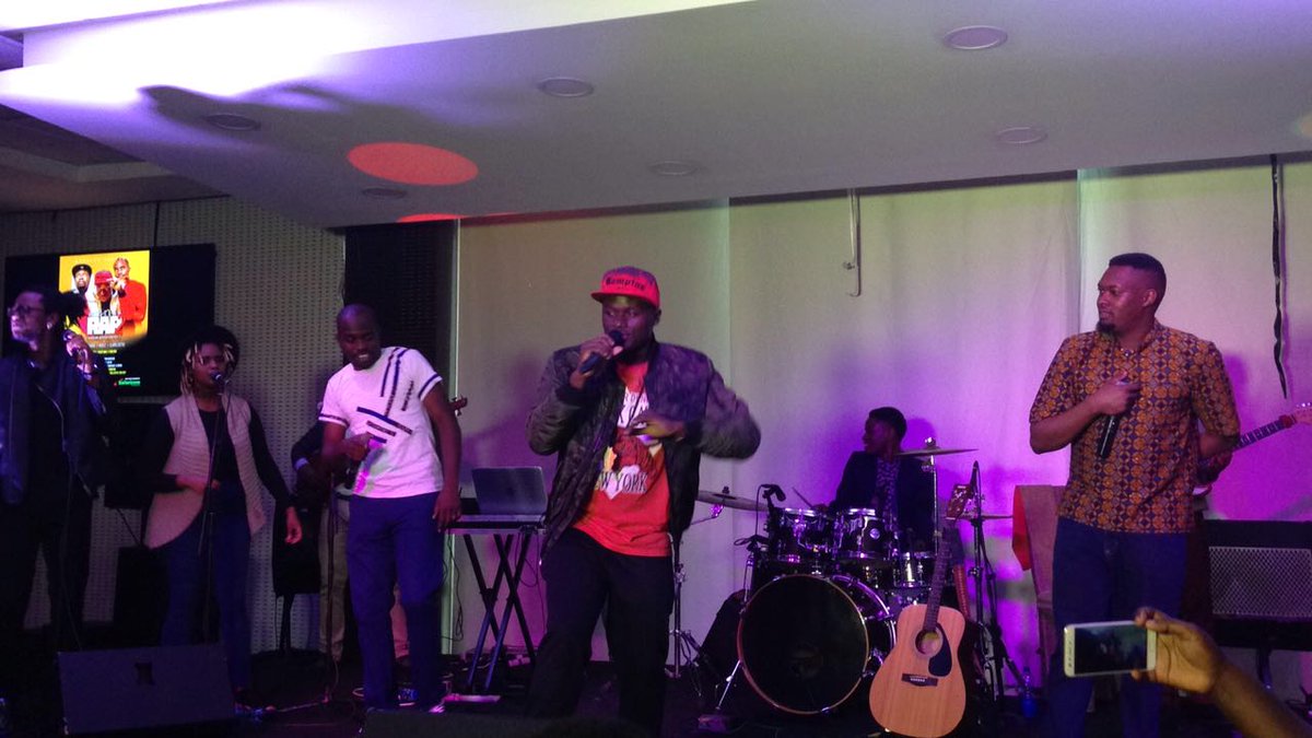 ThePublicist_KE's tweet photo. @Noiz254 dropping the bars!
#RandomAccessPoetry https://t.co/sdvT9vaI7M