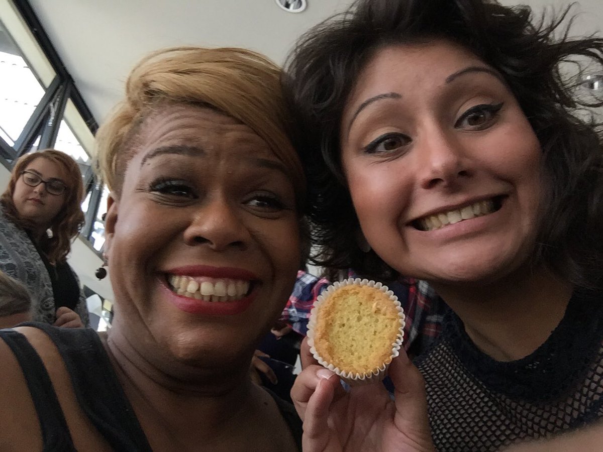 #gosp2018 Still practicing selfies and accidentally loosing the plot!-I mean the cake 🍰 @carysegner_ <a href="/SandraGodley1/">Sandra Godley OBE, BCAa</a> <a href="/CoventryPriory/">Coventry Priory</a>