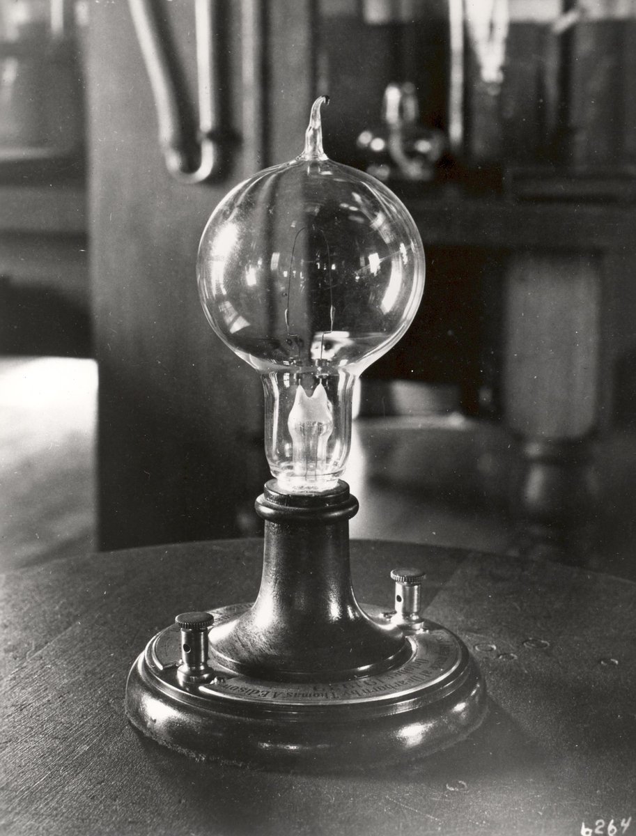 SaveLighting's tweet image. #firstheadshot #SaveStageLighting