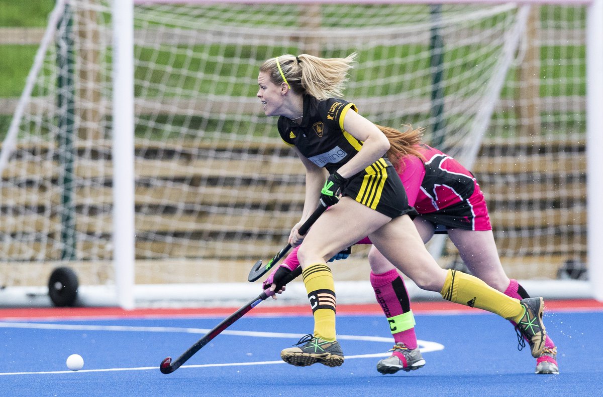 EnglandHockey's tweet image. Full time Women's @Investec #PlayOffs 

@OfficialBeeHC 1 - 1 @SloughHCL1 
@HandWHC  4 - 2 @StourportHC 

@OfficialBeeHC &amp;amp; @SloughHCL1 will be playing in the @Investec Women's Premier League next season! 👏
