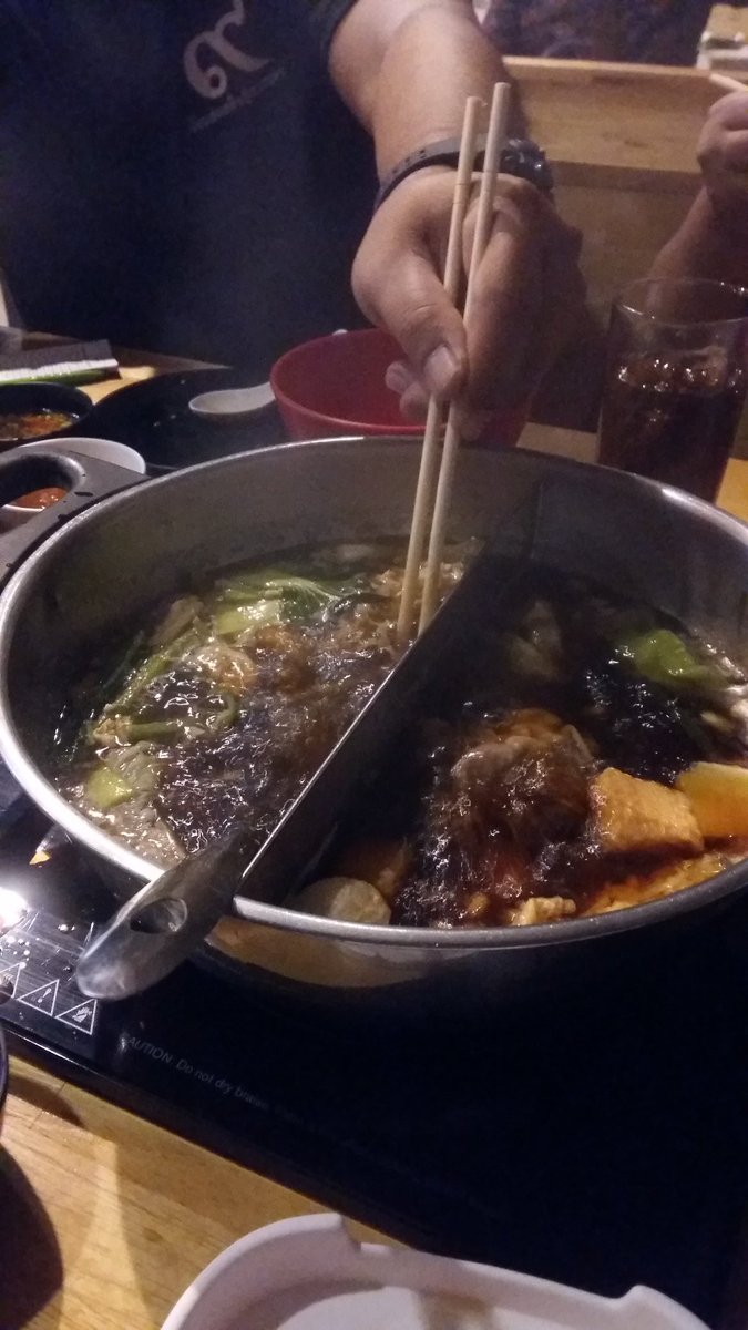 Nittaya345's tweet photo. ชาบู ชาบู 🍜🍲 https://t.co/4VbDze8xVh