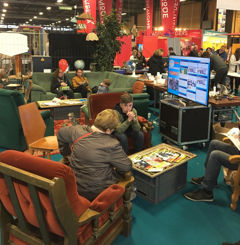 Makemefamily's tweet photo. Oui on peut aussi venir à #MakemeFest pour chiller en famille!! #FoireAngers #DimancheSousLaPluie https://t.co/USL6WJVrHW