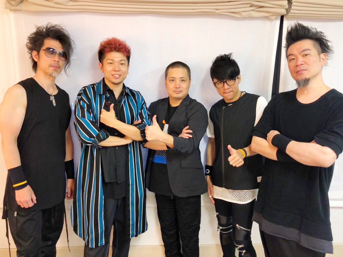 【最終】ポルノグラフィティ サポート野崎森男 ピック クリスマスの夜、野崎森男はポルノグラフィティさんのバックで演奏させ