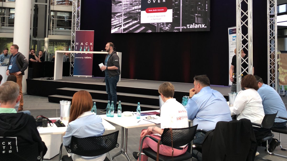 hackitover's tweet photo. Unsere hochkarätige #Jury ist bereit für eure #Pitches! Wir sind sehr gespannt! #GoForIt! https://t.co/3gxZs9tkRD