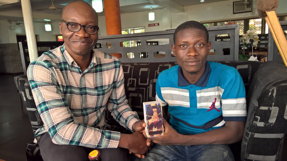 MobilityArena's tweet photo. And Mr. Mo @moverick presents our giveaway winner, @zionovic, with his Nokia 2. #MobilityArenaHangout #MobilityArena #giveaway https://t.co/CREuD9TdGx