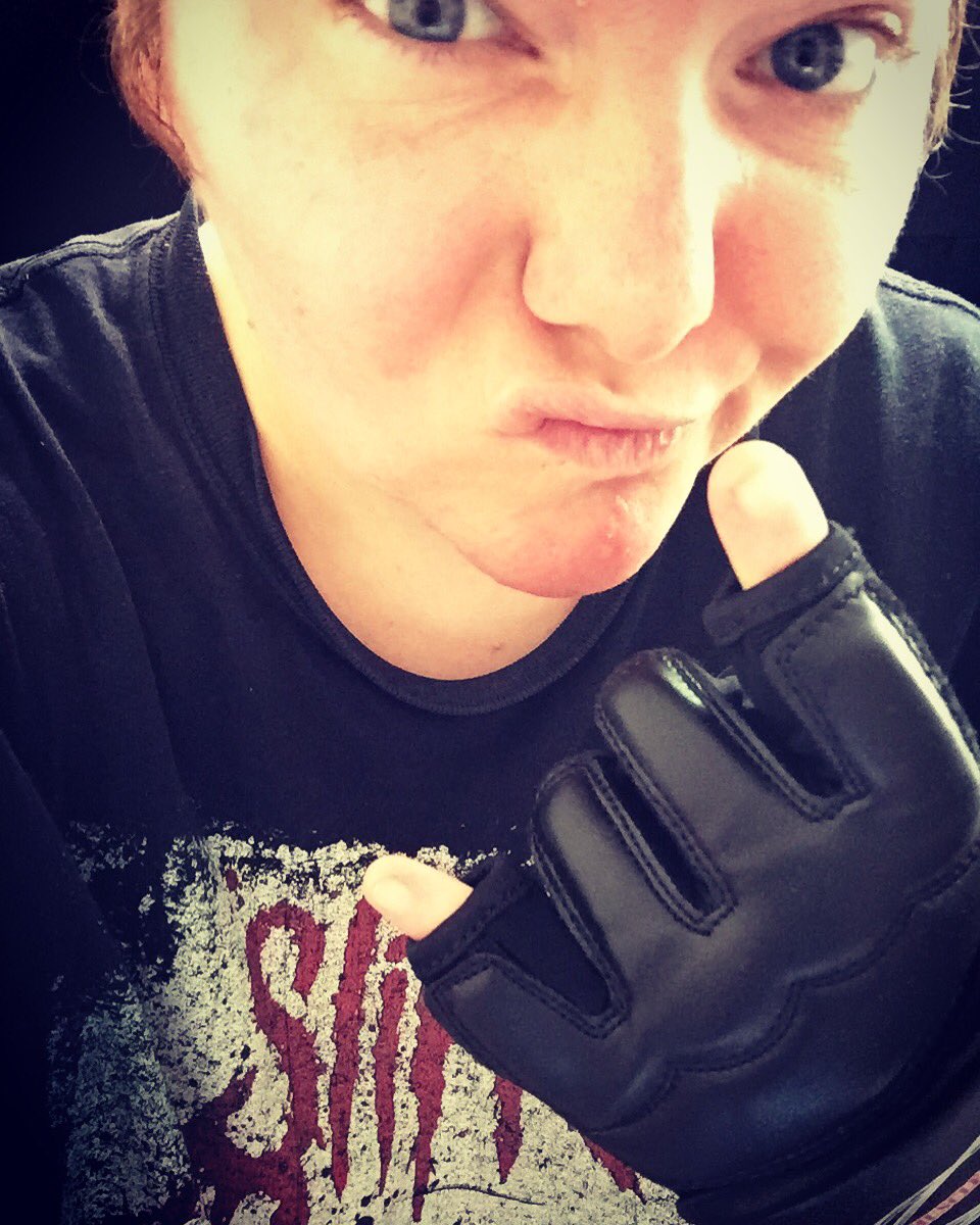 MichiganUndergr's tweet image. Back in #training time to get my old shape #TeamSweat #UndergroundBoxing #Training #FightMood #LRLK #MUBC 💪🏋🏻‍♀️🥊💯