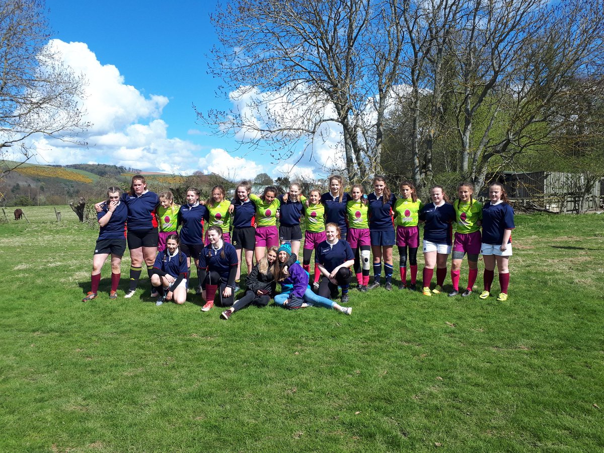 l_brown26's tweet photo. Great opportunity for the @bordersrugby girls to get some 7s experience playing a French touring side! Thanks to @MelroseRugby for organising! #BordersGirls #GrowingTheGame #Learning #Growing https://t.co/alFSvHwcgy