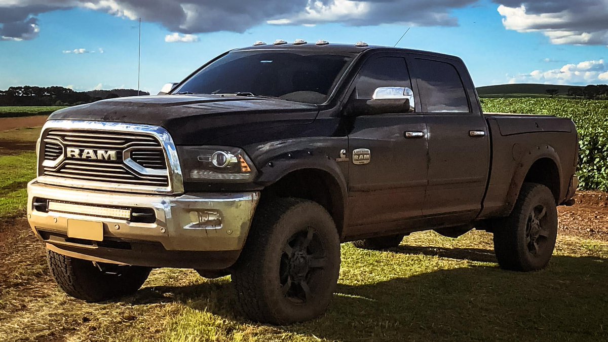 RamTrucks's tweet photo. Forged from hard work.

Photo Credit: Eduardo G. https://t.co/nGCcxCcYm0
