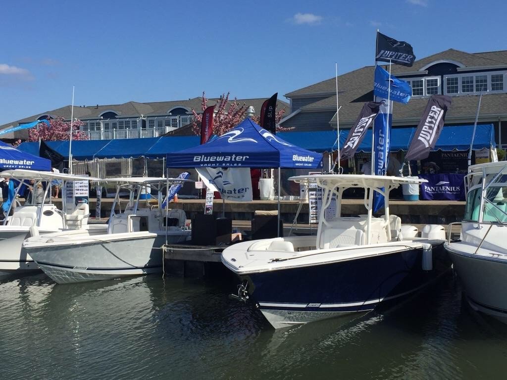 JupiterMarine's tweet image. Day 3 of the #baybridgeboatshow &amp;amp; the @BluewaterYS display is hopping!!! If you haven’t had a chance to #stepaboardajupiter at B-Dock, today is the day! 🙌 The Jupiter 26 FS &amp;amp; 34 HFS are on display &amp;amp; we are stoked!!! #JupiterMarine #JupiterBoats #JupiterFamily #boatshow