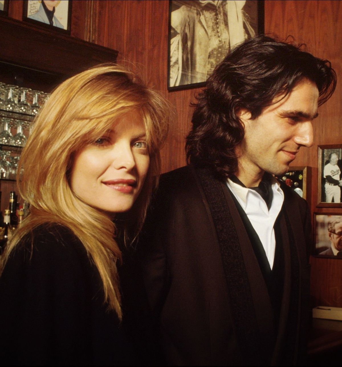 Happy birthday, Michelle Pfeiffer & Daniel Day-Lewis! Pictured on the press tour for THE AGE OF INNOCENCE. 