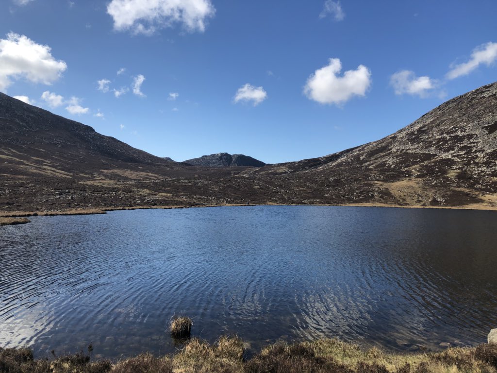 shirliemu's tweet photo. Calm waters #bluelough #serenity #peace #mournes @Mournelive @barrabest @bbcweather @WeatherCee @angie_weather @MourneAdvertise @DiscoverIreland @NITouristBoard @TourismIreland https://t.co/JToy6PSJYQ