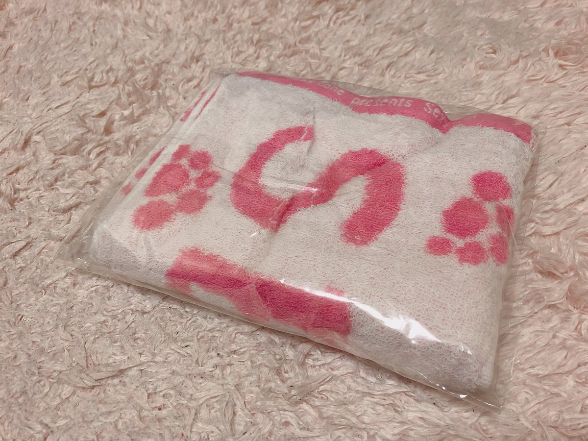 king_kenty313's tweet photo. 欲しい方いますか？？
売ります！！
ちなみに5日横アリにいます！！ https://t.co/QWJaAUVXqg