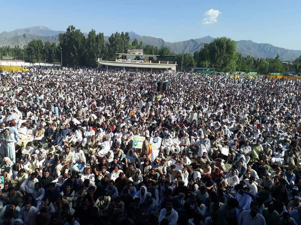 Jan__Baloch's tweet photo. پی ٹی ایم کا سوات میں بھرپور قوت کا مظاہرہ جلسے میں ہزاروں افراد کی شرکت https://t.co/njYdkHhGMK