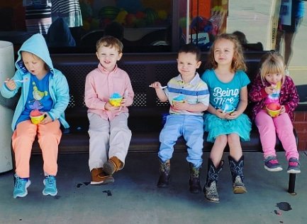 frozenscoops1's tweet photo. At Compassion Church. All we need is Jesus and Italian ice. #italianice #sikestonmo #compassionchurch https://t.co/78v7IZ3uWA
