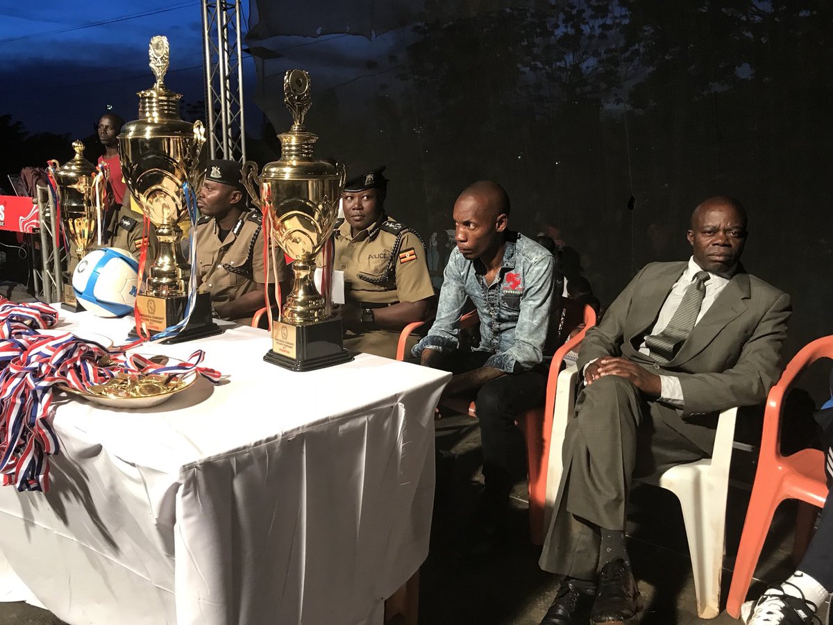 bwfoundation2's tweet photo. It was an Honor to be invited by The IGP Of Uganda Police 👮 to Endorse The @Uppolice Uganda Police Tournament Grand Finale 🇺🇬🇺🇬🎥 Kibuli Kisugu Police FC Vs Bukasa Police FC 🌟🌟

#BryanWhiteFOUNDATION 

Cc @JChameleone @McPallaso @AlexMuhangi https://t.co/B4W4cW6eLW
