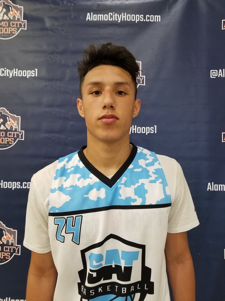 With only 5 players for <a href="/SaTarheels/">Sa Tarheels</a> @blasmora4 ('18 Burbank HS) carried the scoring load with 34pts,  hitting from the outside and driving down the lane.