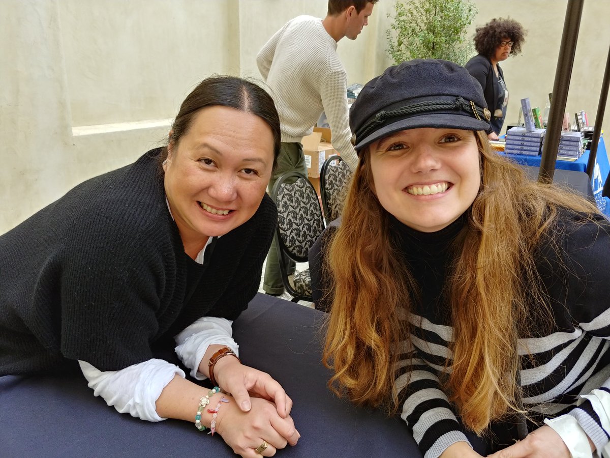 WriterLibrarian's tweet photo. Looking forward to Day 2 of #bayareabookfest! Yesterday, I got to meet and reconnect with some amazing authors, including the amazing @MelissadelaCruz https://t.co/35VV6pm3Nx