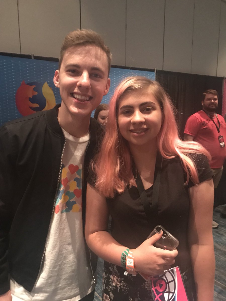 donald_wig's tweet photo. #playlistlive @firefox BEST MOMENTS!! https://t.co/YJV4ufQd8T