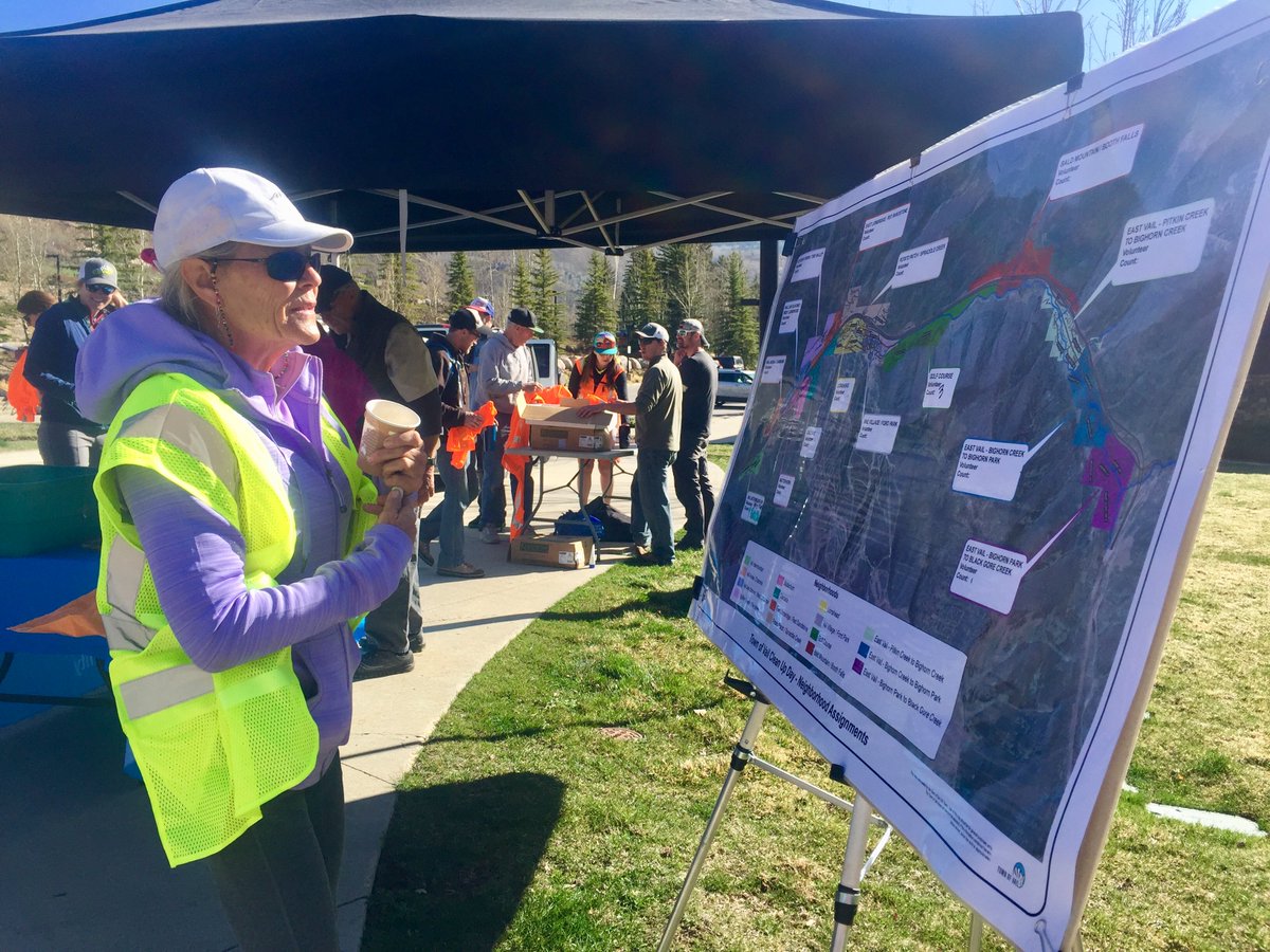 VailGov's tweet image. Great day for annual cleanup in #Vail! Come join us at Donovan Park. #celebratingcommunity