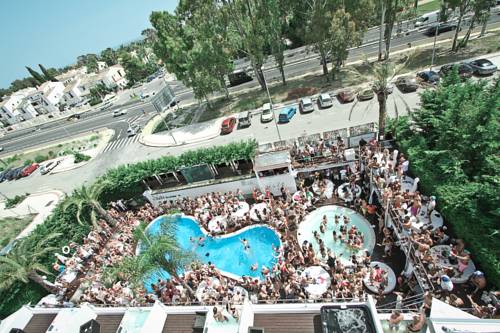 Say 🌥 Hello ⛅️ To 🌤 Summer ☀️ We cant wait to go wild at SISU! Have you booked yet? With sellout events such as Kisstory 👄 and LoveJuice 💦 on the cards we wouldnt be waiting until last minute!For prices: info@mymarbellaweekender.com  #Marbella #Marbs #Marbella2018