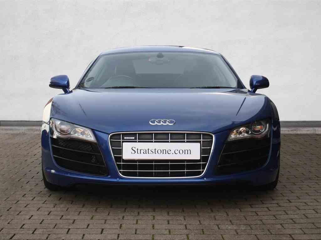 stratstoneuk's tweet photo. This Sepang Blue Audi R8 comes with the superb 5.2-litre V10 engine, pumping out over 500bhp. With Bang &amp; Olufsen Audio, Audi Magnetic Ride and Quattro all-wheel drive - it's the perfect blend of comfort, beauty and power. #SupercarSunday

 https://t.co/CAwwsJRza4 https://t.co/FgTuVelxyh