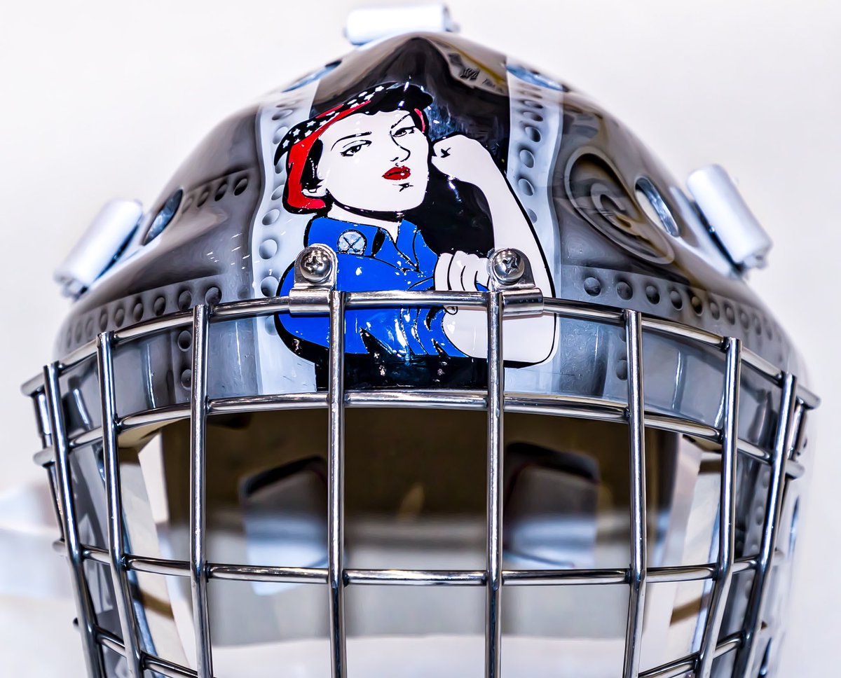 _thedailysass's tweet photo. Some signature @matthewraney shots of my new mask than fans contributed to🔥🔥🔥#sassmask #staysassy #watertower #fdny #rivets #len #rosie #pigeon #fireescape #greenpoint https://t.co/PHRuBW2kqe