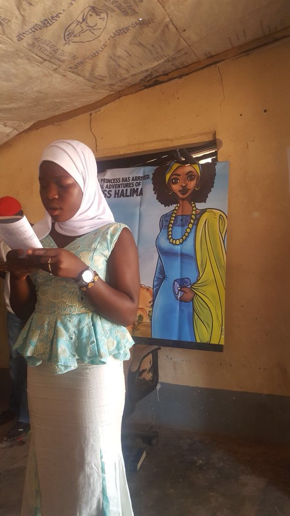PrincessHalima_'s tweet photo. Yesterday,we spent the afternoon with some truly amazing students & teachers from the
Mandinaba Community Library for a reading session!The Library was established by a group of dedicated UTG students who not only believe in the importance of education but community development! https://t.co/p49xmEd611
