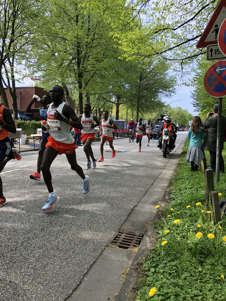 JayantJMaru's tweet photo. #HamburgMarathon 👉Stephen Kiprotich 🇺🇬comes 5th at the 33rd Haspa Marathon in Hamburg with a time of 2:07:57. The #HamburgMarathon2018 was won by Solomon #Deksisa 🇪🇹 2:06:34 @Stephen42k #GivesYouWings @HaspaMarathonHH 🏃♂️ #Kampala #Uganda https://t.co/YsYvaOrG4t