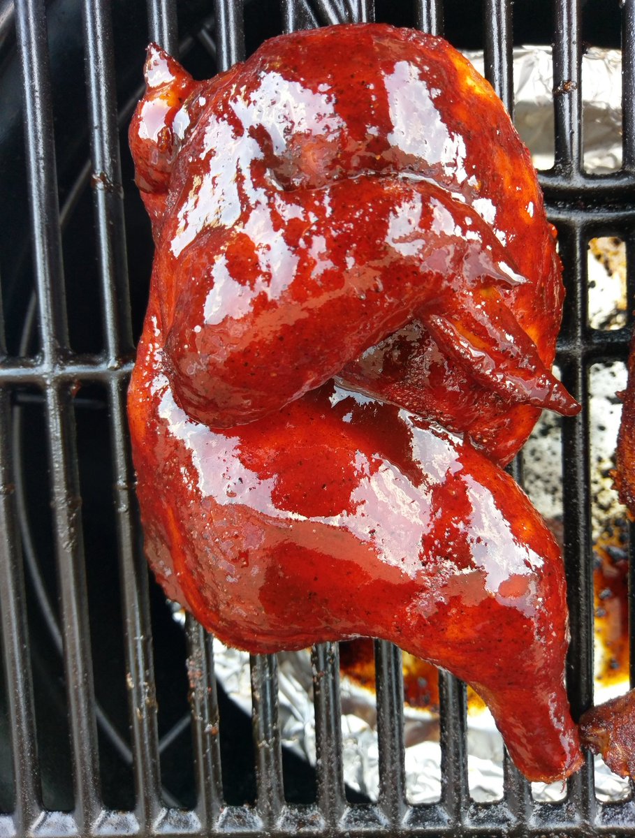 ArtustBBQ's tweet photo. Easy one for the @Charbroil Kamander. Empty water pan for indirect, just foiled for protection from drips.
325f with a chunk of cherry 🍒 wood.
Chicken halves rubbed up and on for 60 mins till internal reached 155f then glazed for final 10 minutes.
Pictures all with no filter. https://t.co/wOkTQeaBX6