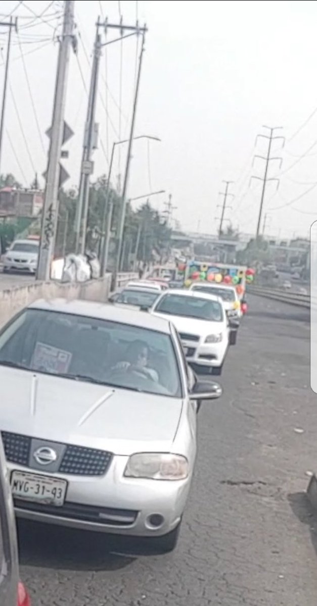 <a href="/Marinelamx/">Marinela México</a> <a href="/RicolinoMX/">Ricolino</a> DE MAL GUSTO colocar 50 camionetas a que circulen bloqueando alta tensión a la altura de Plateros con contaminación auditiva todos tocando el claxon y adornados de globos más BARATA no les puede salir la publicidad afectan a muchos vehículos TRAFICO