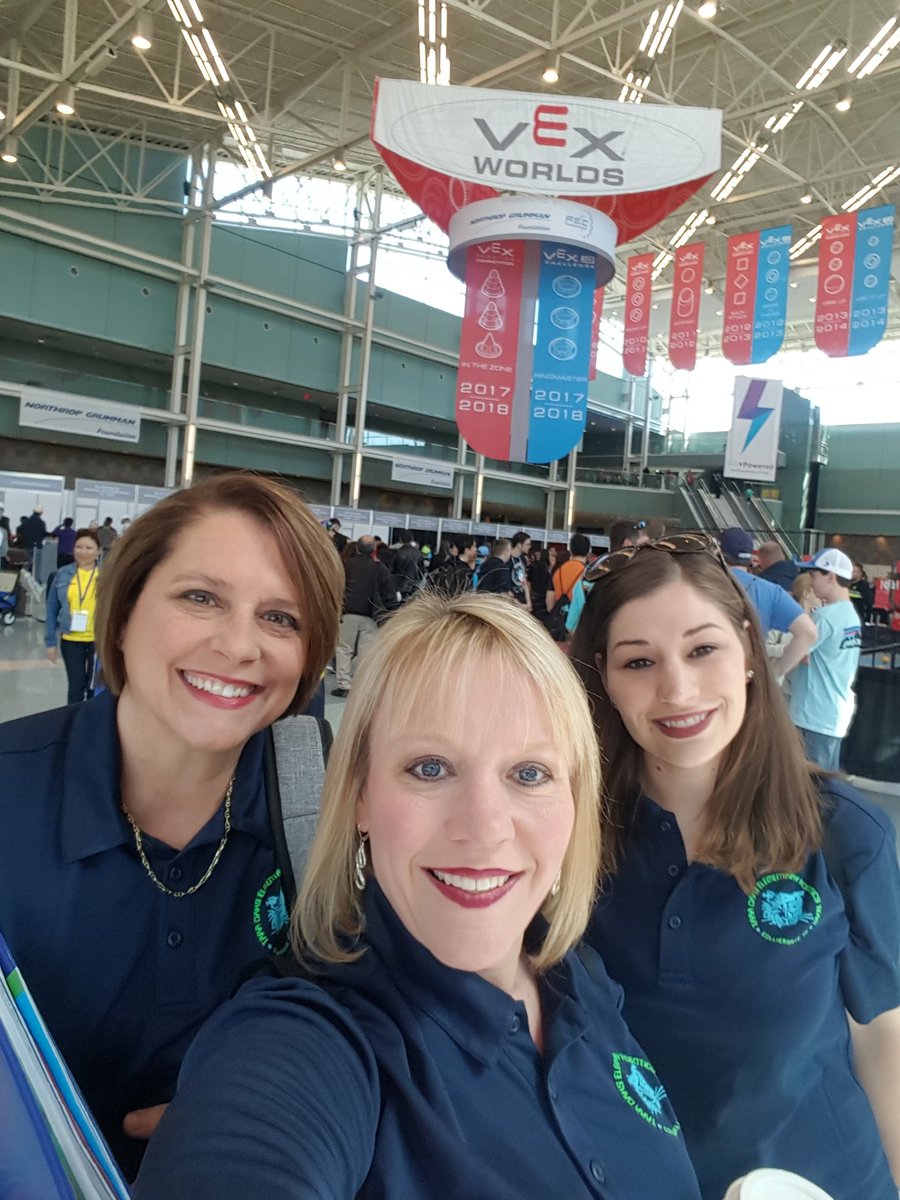 Tracy James tweet media