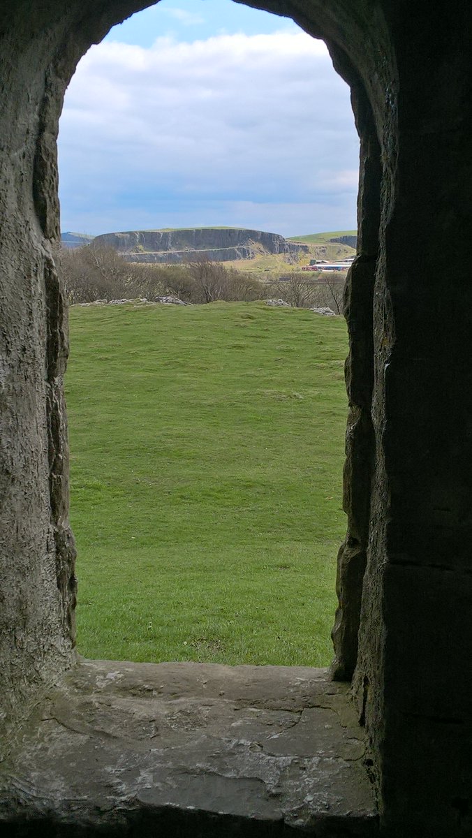 mrbriggers's tweet photo. Room with a view #Solomanstemple https://t.co/AVG62VfjgH