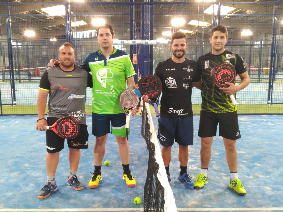 Comienza la final 20* <a href="/PadelCV/">Federación de Pádel de la Comunitat Valenciana</a> en <a href="/blupadel/">blupadel</a> <a href="/javitingOFICIAL/">javier palasí lozano</a> Carlos Marti vs <a href="/manugbarcelo/">Manu</a> Javi Ibañez <a href="/alicantepadel/">Padel Alicante</a> #PadelALCNonStop