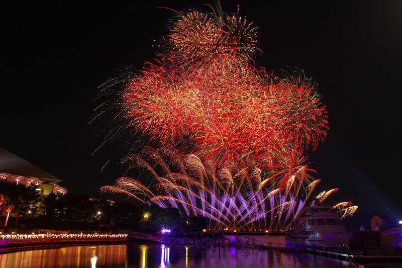 横浜 八景島シーパラダイス公式 Rt Movie Show シーパラダイス 花火シンフォニア 25th Anniversary 5月8日に開園25周年を迎えるシーパラダイス 今年のgwは 25周年を祝う記念の花火だ いつもよりちょっと豪華な花火シンフォニアから目が離せないっ