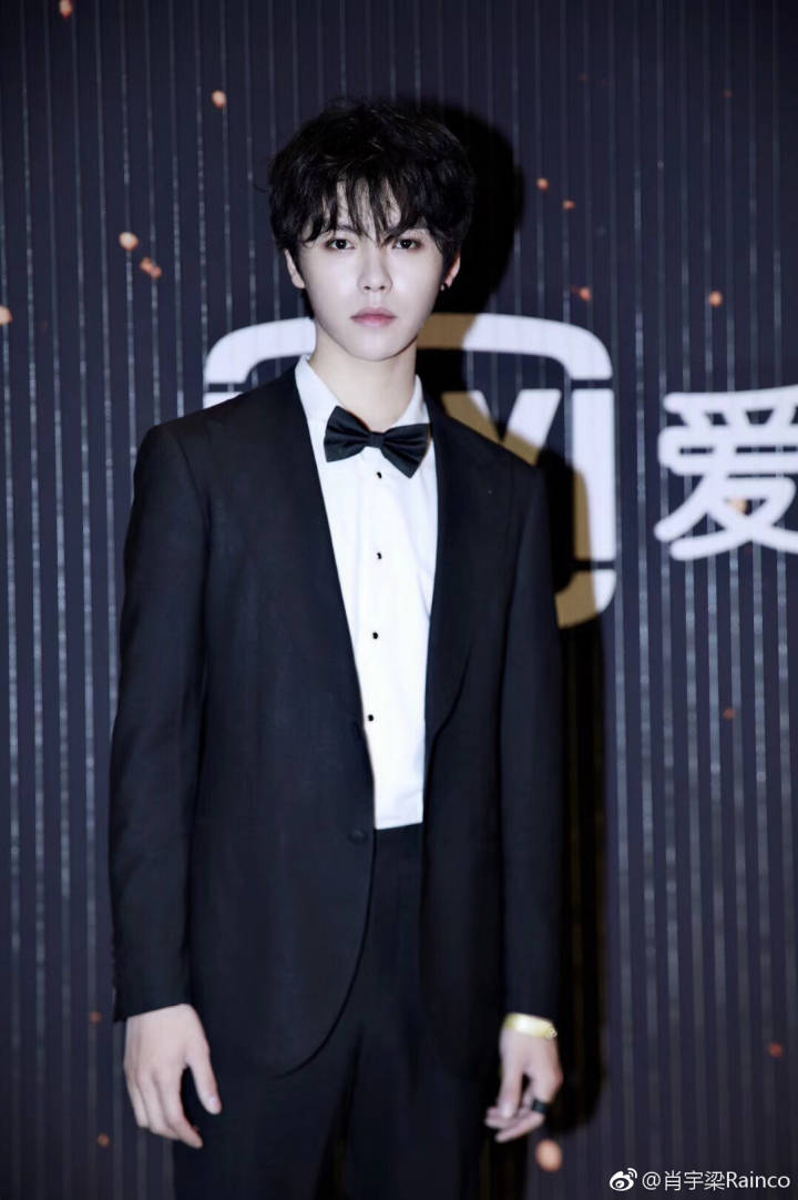 ZEROG_YuLiang's tweet photo. 心怀希望，从不摔破罐子🌙 https://t.co/cvRaMYuIz9