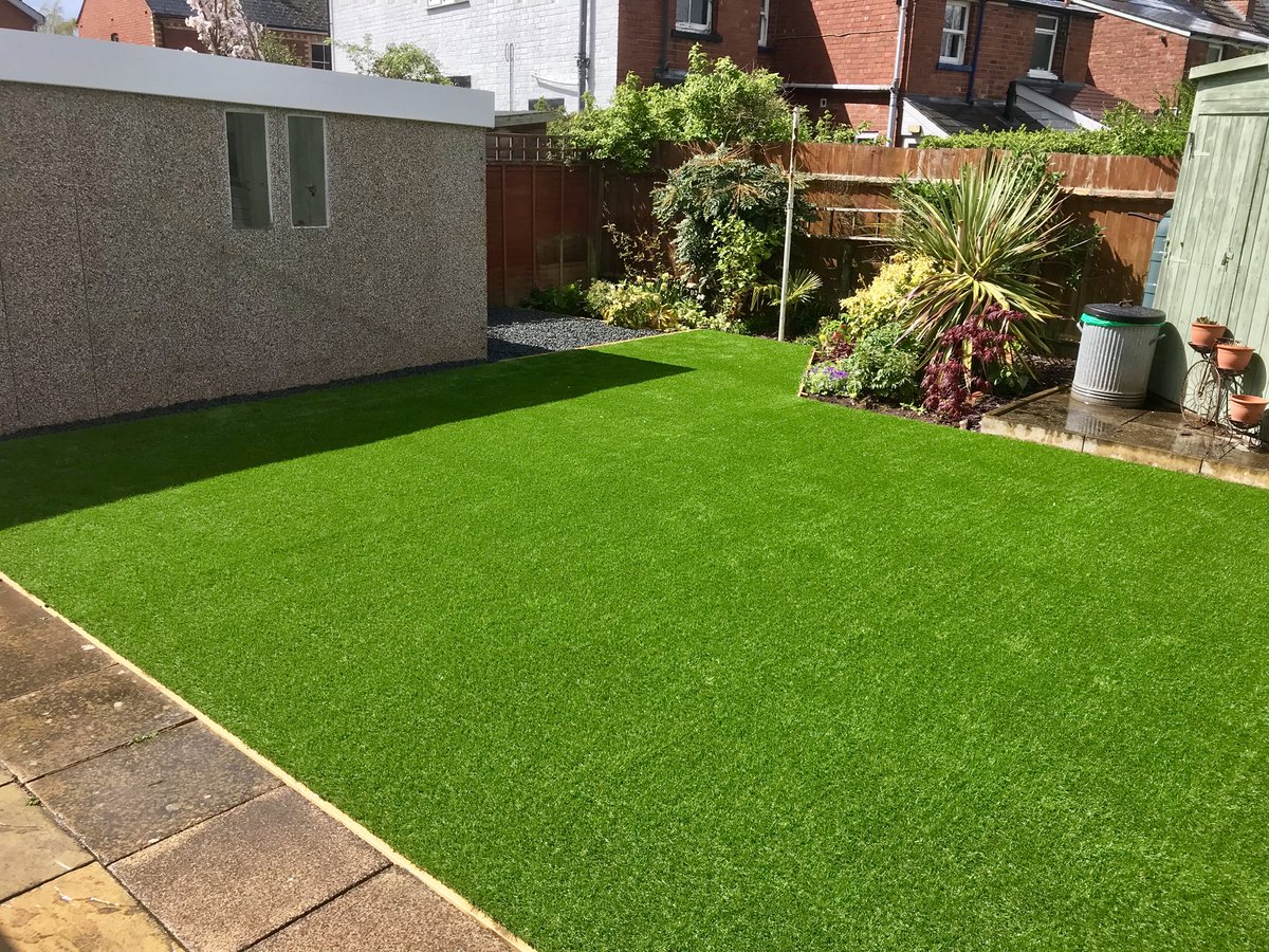 CmlHfd's tweet photo. Our latest project completed for some fantastic clients, we completed these lawns using @Trulawn_grass #ArtificialGrass ‘prestige’ with stone edgings of black basalt proving very #lowmaintenance #gardens. 
Contact us for yours 
Info@cmartificialgrass.com https://t.co/a0OouyAZtU