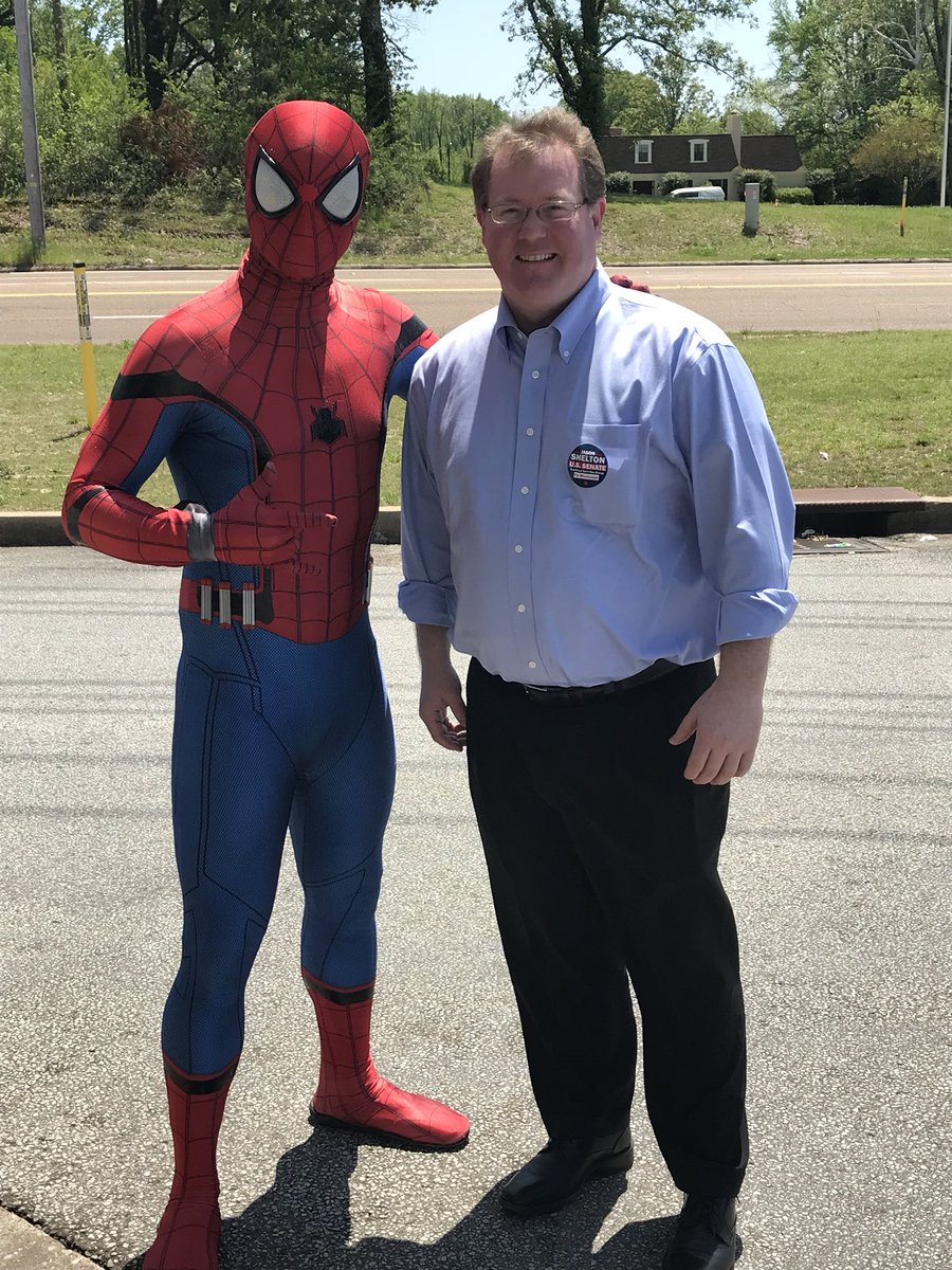 jasonformiss's tweet photo. You never know who you’ll meet on the campaign trail! #NextGenMS #MSSen https://t.co/xTBZ5t5Uzg