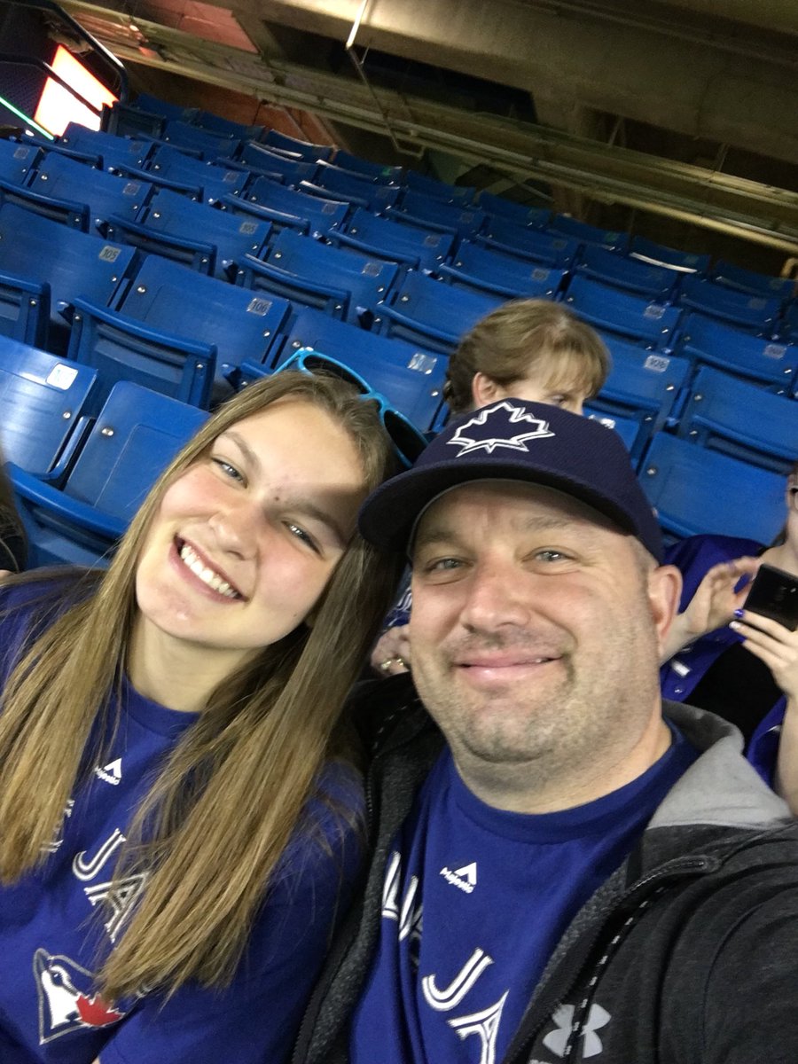 Rahnrr89's tweet photo. #LetsGoBlueJays https://t.co/gHpS1f1swH