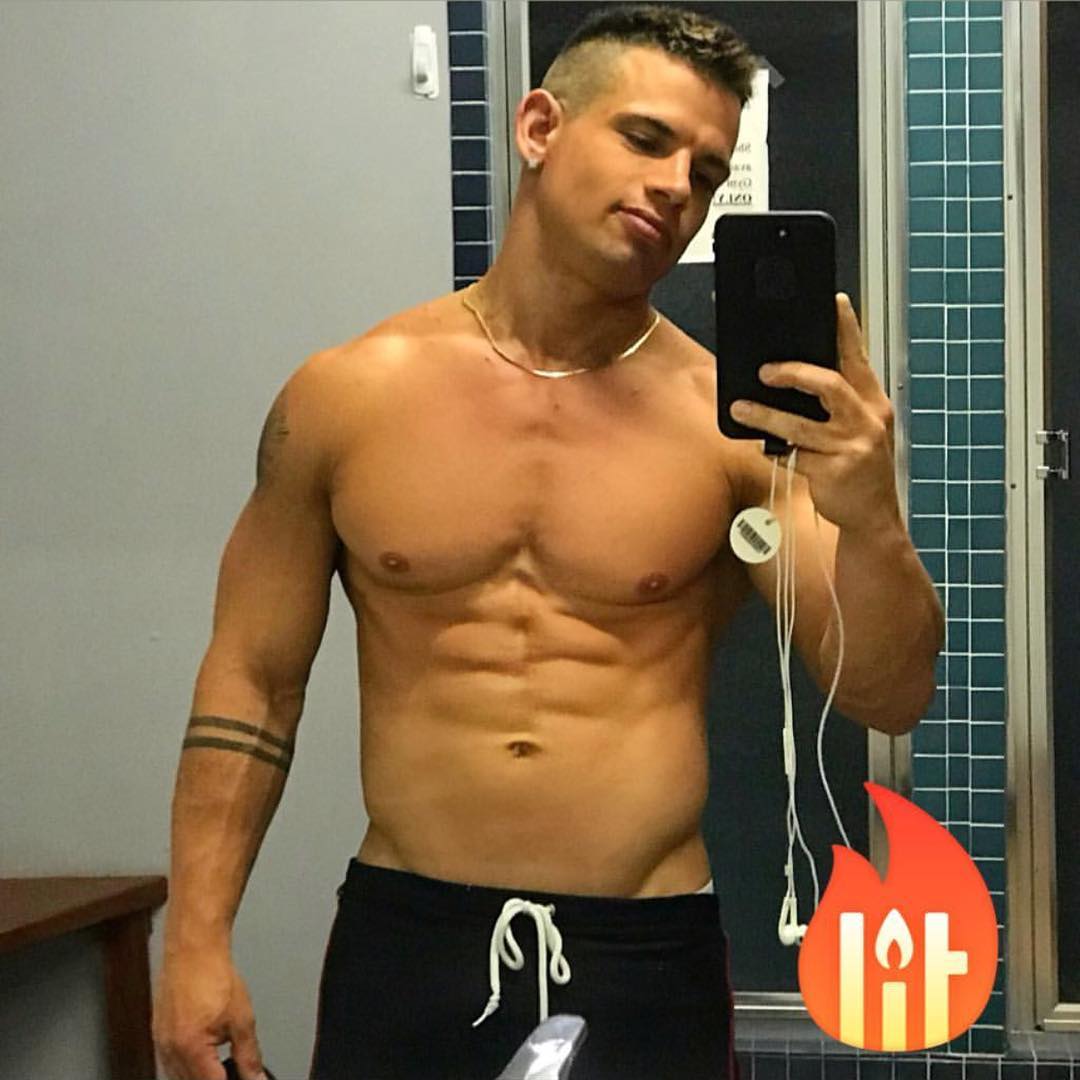 QueerPlans's tweet photo. 🏳️‍🌈 MADRID GAY PRIDE TRIP 🏳️‍🌈
Join @brenteverett, @MurraySwanby, #DanielShoneye and @GregMckeon on their vacation to Madrid Gay Pride 🎉
HOLD YOUR SPOT NOW: https://t.co/HcHWLCLjv9  ✈️
#BrentEverett #MurraySwanby #DanielShoneye #GregMcKeon https://t.co/6zq6eA2BZa