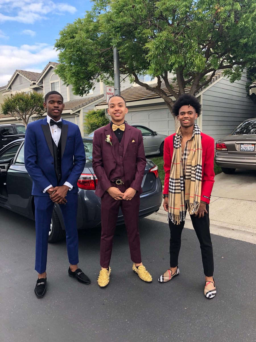 LsgJoJo1's tweet photo. #Prom2k18 🤫🔥 https://t.co/J5MrO4d6Sl
