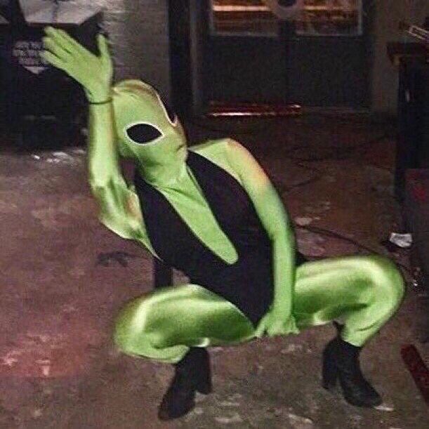 lapaisagordita's tweet image. “Popping bottles in the ice, like a blizzard
When we drink, we do it right gettin slizzard”
9 year old me: