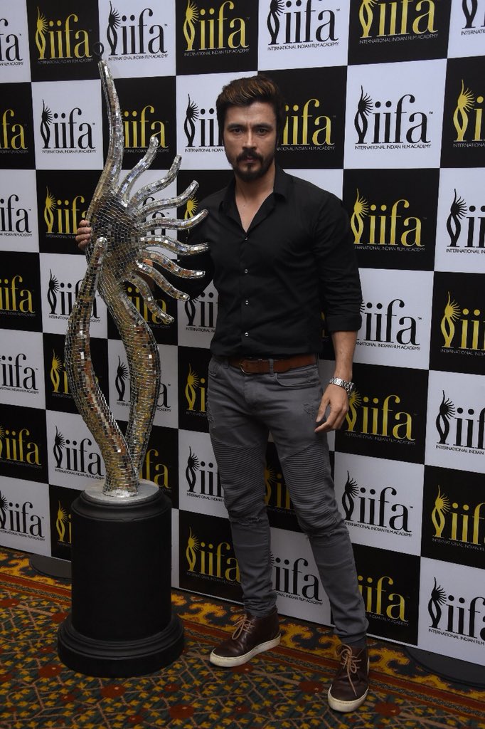 IIFA's tweet photo. . @DarshanKumaar poses for the shutterbugs at the #IIFAVotingWeekend #IIFA2018 https://t.co/G0uQdfG2O2