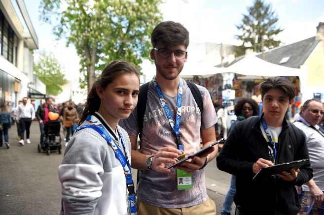 leberry_fr's tweet photo. Les vidéos des élèves de Jean-de-Berry sur le Printemps de Bourges @PrintempsDB https://t.co/0kZ6UzsnYn https://t.co/100tPBwiH7