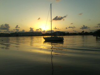 #SundayFunday #SunriseBeachWalk #Intracoastal #PalmBeach #FL
....always worth getting up early..