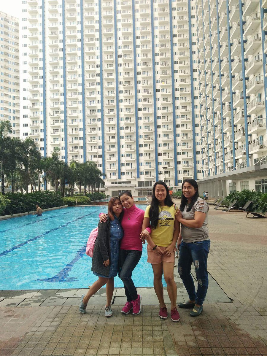 rowenaleedejes2's tweet photo. Hagdan2x! Down to Up😆
@DAWNcers

#ShowtimeMiniMeTreats https://t.co/aegb33cj90